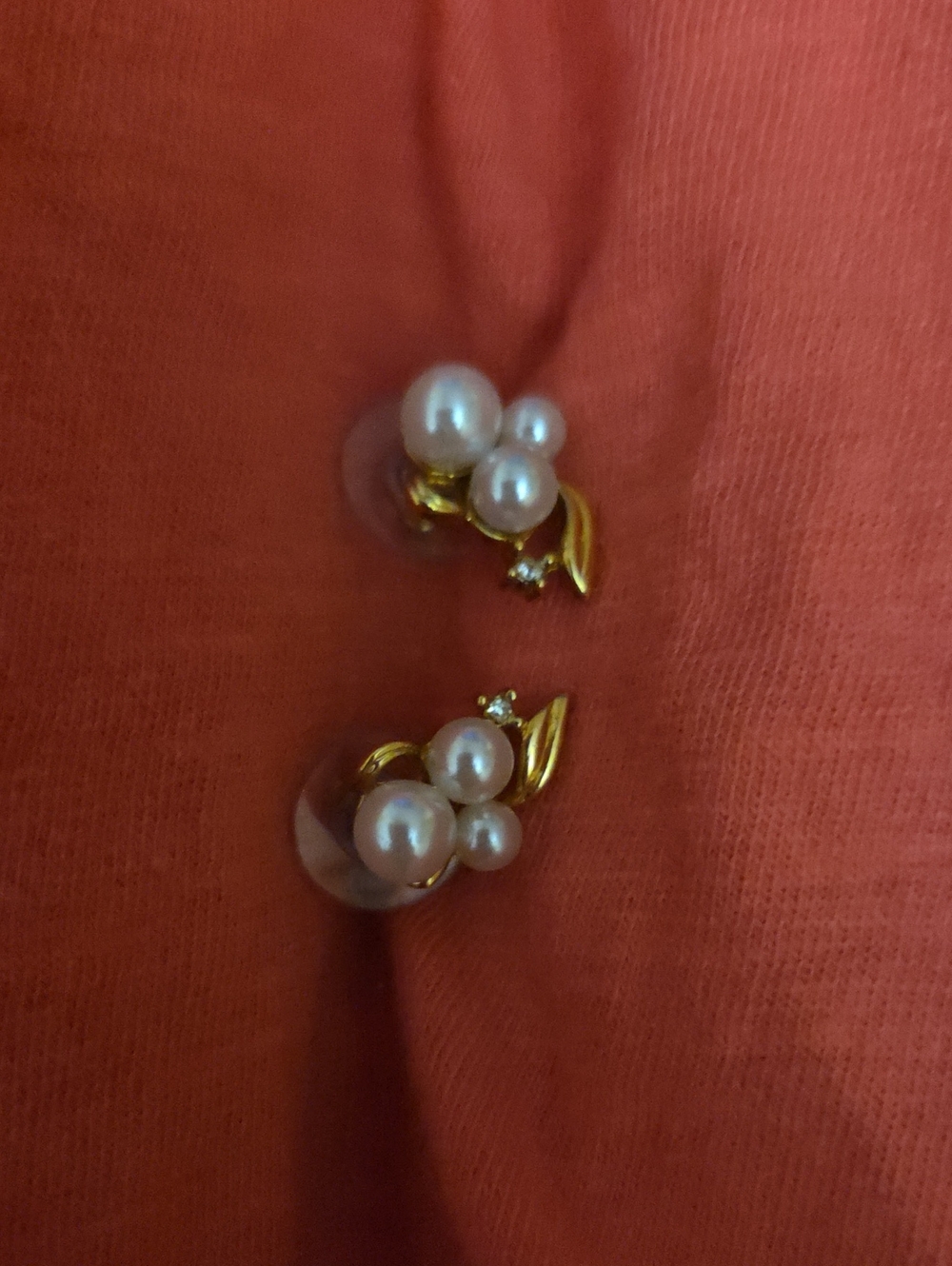 Pearl Cluster Gold Leaf Earrings - Pr. Classic White Pearls NWOT